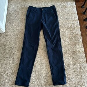 Lululemon Men’s Commissioner Pant